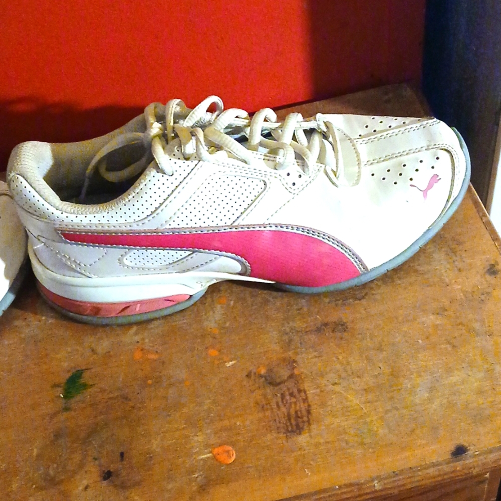 Women's shoes